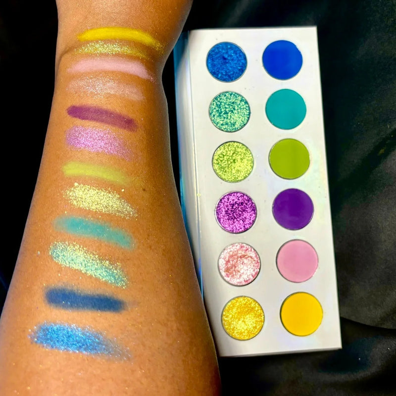 Multidimensional Shimmer and Matte Palette